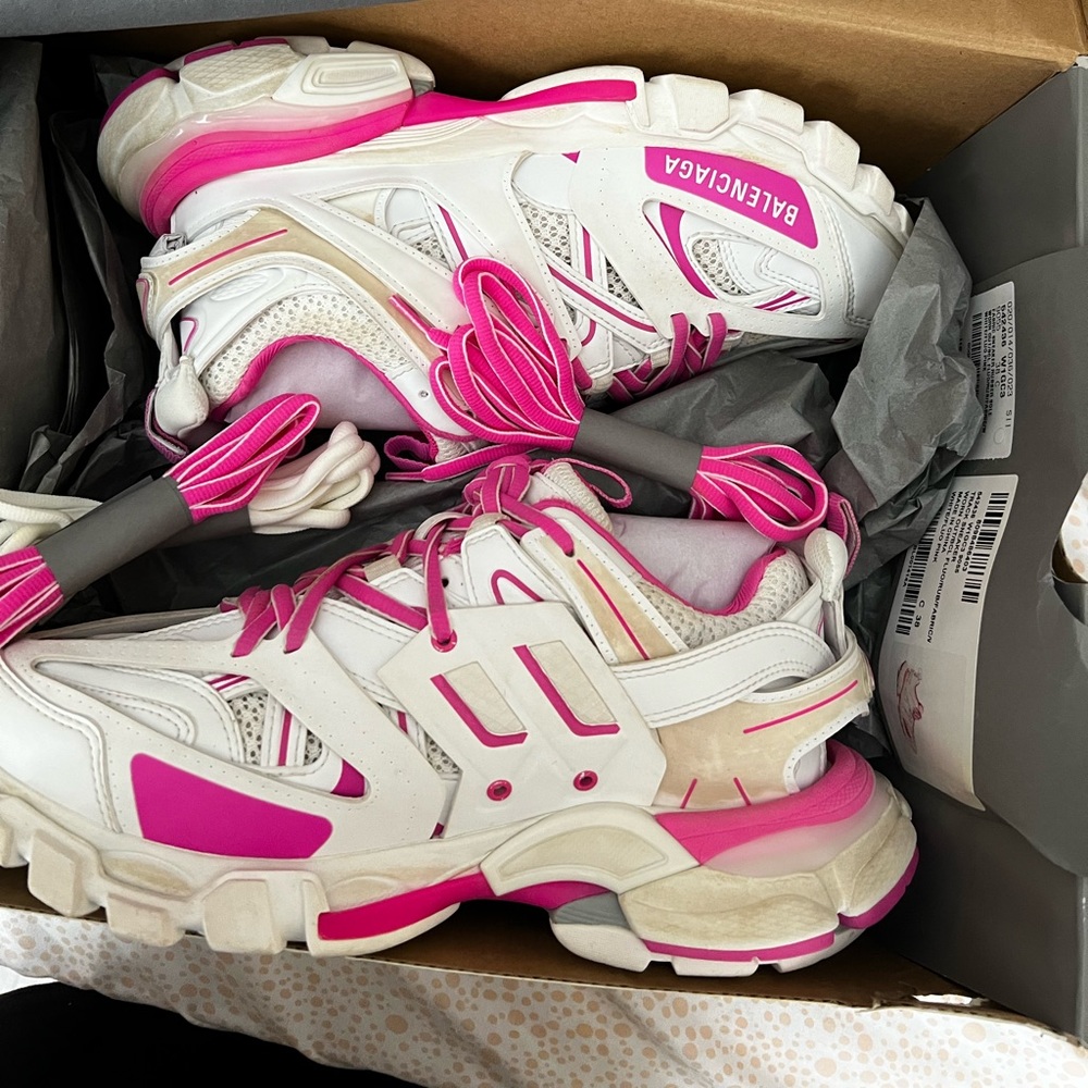 100% authentic balencigias sneaker as 38